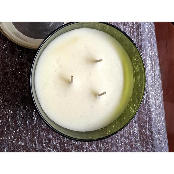 Bath & Body Works Stress Relief Eucalyptus‎ Spearmint 3-Wick Candle - Picture 3 of 3